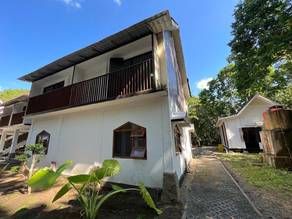 Capital O 92612 Penginapan D'Alas Purwo & Beachnearpadang Savana Sadengan Баньювангі Екстер'єр фото